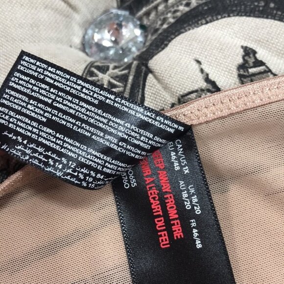 Ashley Graham Plus Size Front-Keyhole Lace Panty - Picture 8 of 9